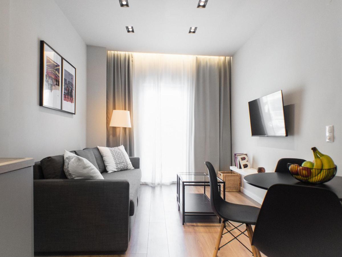 Stylish And Renovated Retreat In Thessaloniki: Cozy At Ioulianou 33 Soluň