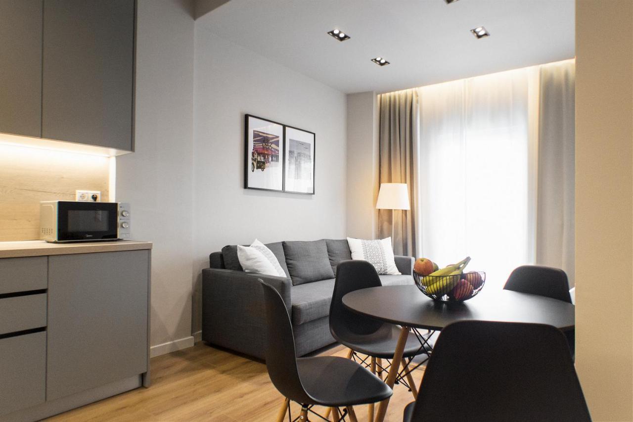 Stylish And Renovated Retreat In Thessaloniki: Cozy At Ioulianou 33 Soluň